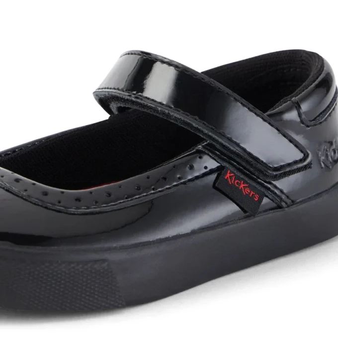 Chaussures Tovni Brogue MJ en cuir verni noir pour petites filles Chaussures Tovni Brogue MJ en cuir verni noir pour petites filles