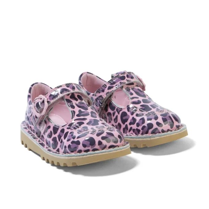 Kick T Bar pour bébés filles en cuir verni léopard rose Kick T Bar pour bébés filles en cuir verni léopard rose